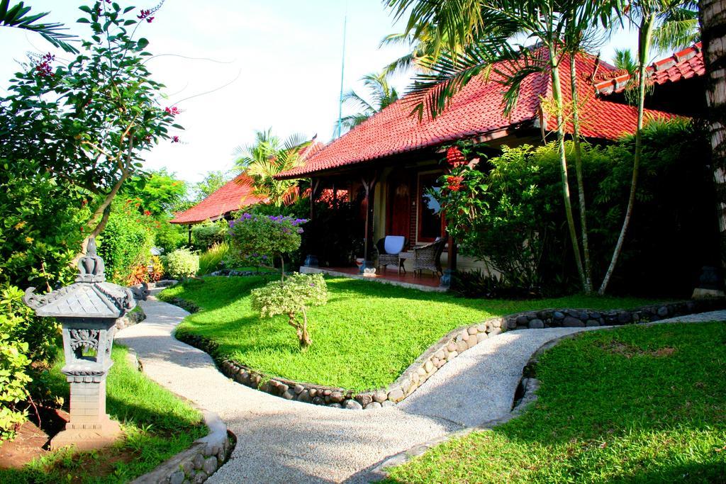 Puri Dajuma Beach Eco-Resort & Spa Пулукан Екстериор снимка