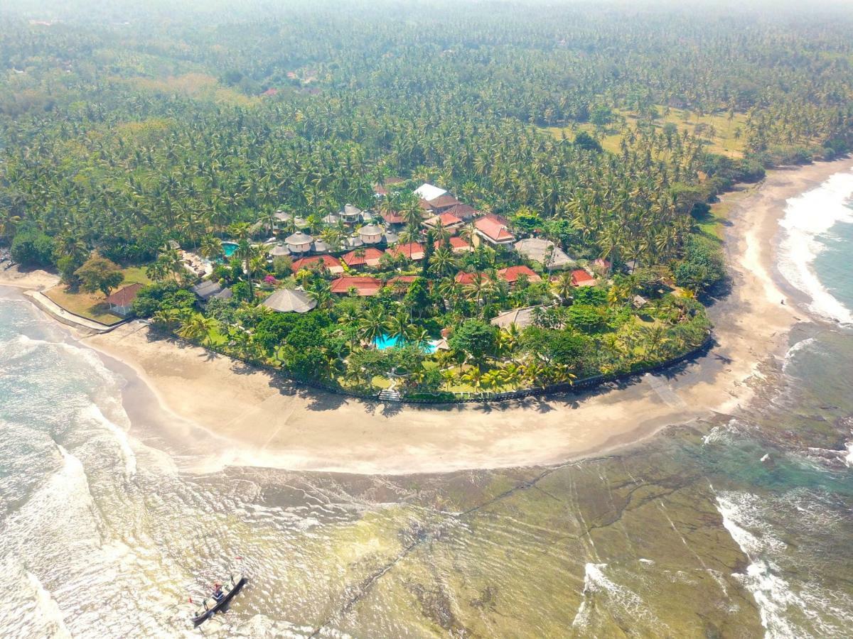 Puri Dajuma Beach Eco-Resort & Spa Пулукан Екстериор снимка
